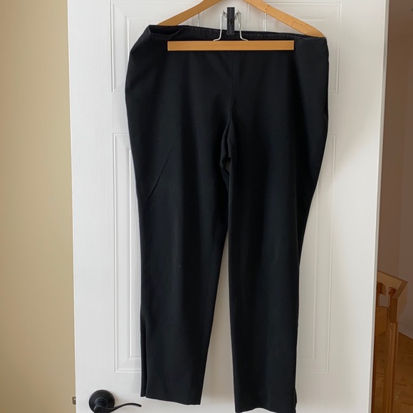Laura black tapered ankle pants - Picture 1 of 5